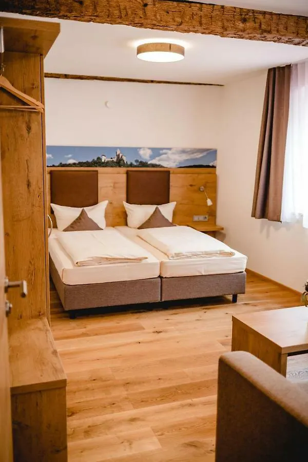 Bauer Gaestezimmer Kipfenberg 3*,  Alemanha